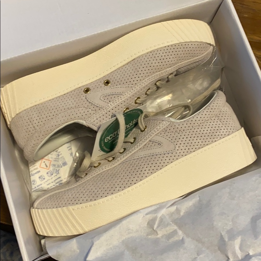 tretorn platform sneakers - never been worn